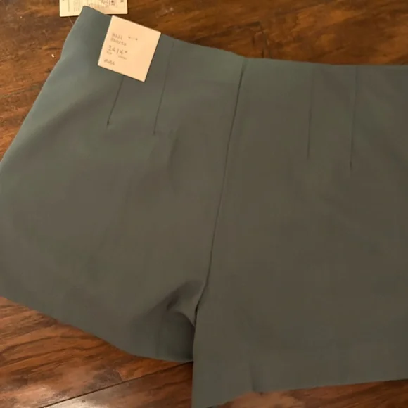 A New Day Shorts - Picture 2 of 2